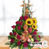 Arreglo Floral con Rosas, girasoles y aves del paraíso