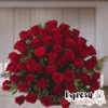 Detalle Floral con 100 Rosas Rojas