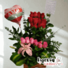 Arreglo Floral con Rosas Te Amo